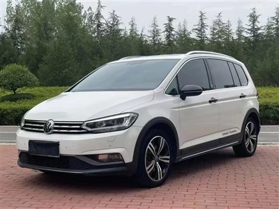 VW Touran L 280TSI DSG Cross 2024.a